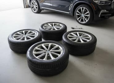 диски разноширокие: Колеса в сборе 275 / <25 / R 20, Лето, Б/у, Комплект, Внедорожные (АТ/МТ), отверстий - 5 — 1