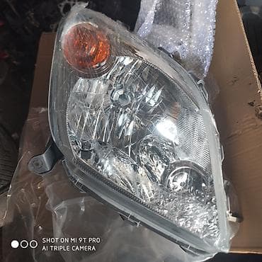 lada 10: Комплект передних фар Toyota 2003 г., Новый, Аналог, Китай — 1