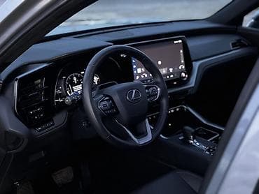 step 2: Lexus TX: 2024 г., 2.4 л, Автомат, Бензин, Кроссовер — 7