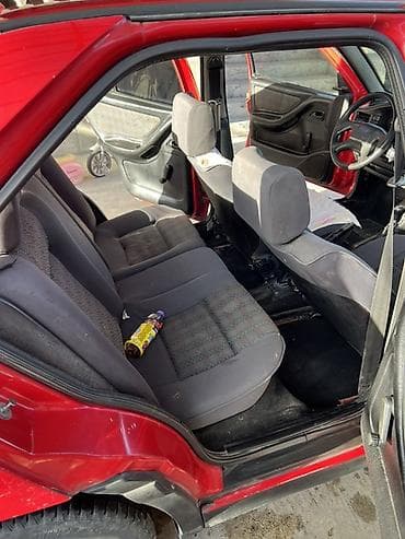 Транспорт: Volkswagen Vento: 1994 г., 1.8 л, Механика, Бензин — 6