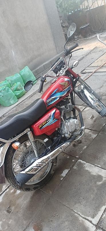Мотоциклы: Мотоцикл Honda CG125 (классический дорожный) - Двигатель: 4‑тактный — 2