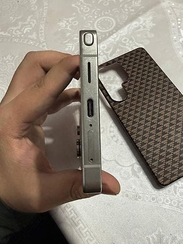 продам самсунг с 24 ультра: Samsung Galaxy S25 Ultra, Б/у, 256 ГБ, цвет - Черный, 1 SIM, eSIM — 2