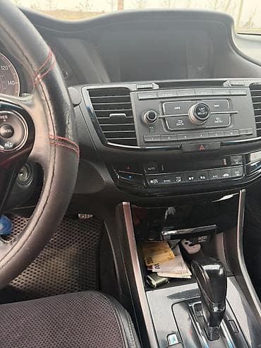 Продажа авто: Honda Accord: 2016 г., Автомат, Седан — 4