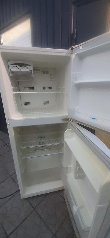 sharp aquos: Холодильник Samsung, Двухкамерный — 6