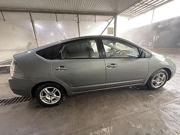 crv 2: Toyota Prius: 2003 г., Гибрид, Хэтчбэк — 3