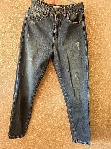 Мужская одежда: Джинсы женские, классический синий деним средней плотности. Модель с — 3