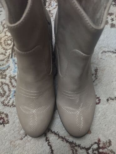 женская модельная обувь больших размеров: Продаю женские демисезонные ботинки,новые .размер 38.очень удобные — 3