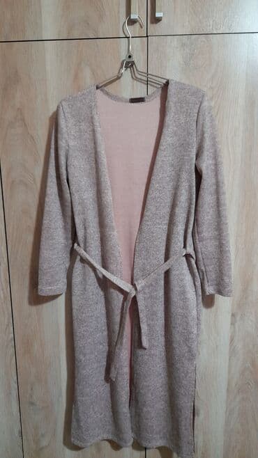 брендовые кардиганы: Вещи б/у,в хорошем состоянии. Размер 44-46. Всё отдам за — 2