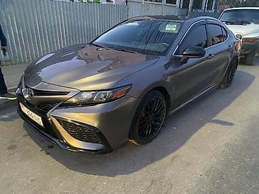 Toyota Camry: 2021 г., 2.5 л, Автомат, Бензин, Седан — 3