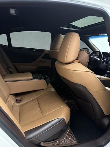 ls 400: Lexus ES: 2019 г., 2.5 л, Гибрид, Седан — 9