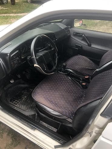 венто сиденя: Volkswagen Passat: 1990 г., 1.8 л, Механика, Газ, Универсал — 9