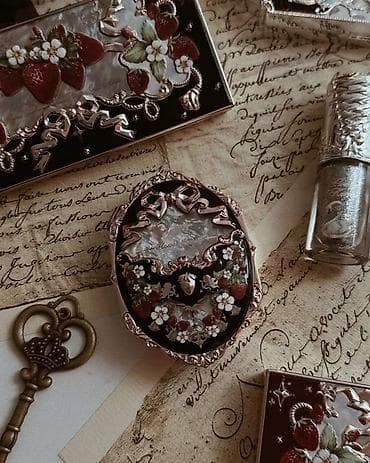 ⚜️🍓Оригинальная косметика люксового бренда «Flower knows” поставка