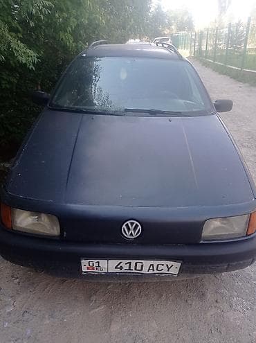 Volkswagen Passat Variant: 1993 г., 1.8 л, Механика, Бензин, Универсал