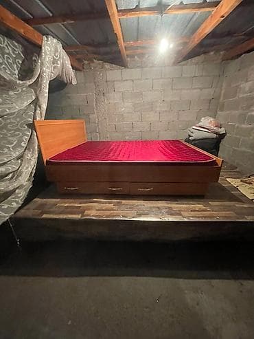 односпальные кровати с ящиками бишкек: Двуспальная кровать, Б/у, С матрасом, длина - 200 см — 2