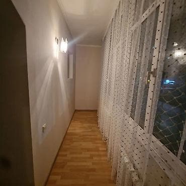 70: Токтогула Сдается 3-х ком квартира Этаж: 2 С мебелью полностью — 5