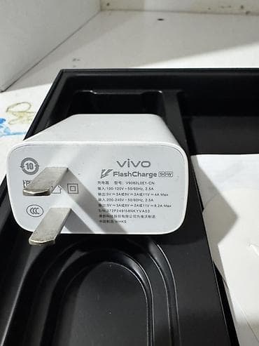продажа cd дисков: Vivo X200 Pro, Б/у, 512 ГБ, цвет - Белый, 2 SIM — 3