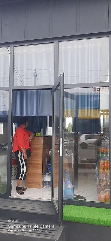 ижара комната: Соода жайы, 25 м² Иштеп жаткан, Жабдуулары менен, Ремонту менен — 4