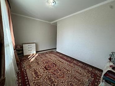 Дома: Продается двухуровневый дом в ж/м Ак-Орго на пересечении улиц — 6