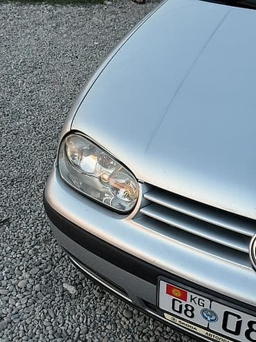 Продажа авто: Volkswagen Golf: 2002 г., 1.6 л, Автомат, Бензин, Хэтчбэк — 2