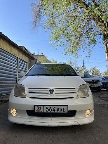 Toyota Ist: 2003 г., 1.3 л, Автомат, Бензин, Хэтчбэк