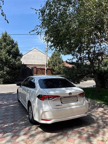 яндекс термокороб: Toyota Corolla: 2019 г., 1.8 л, Вариатор, Гибрид, Седан — 3