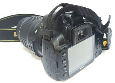 кызыл октябрь: NIKON D3000 Срочно продаю Фотоаппарат Комплекте: Зарядка 2 — 5