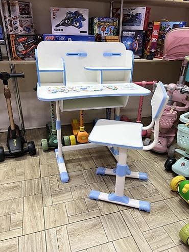Школьная парта со стульчиком