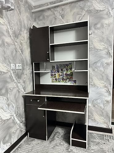 Компьютерный стол, С полками — 2