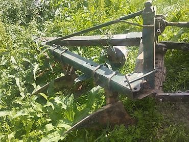 mini cuper: Навесной оборотный плуг для трактора - Конструкция: рамный навесной — 1