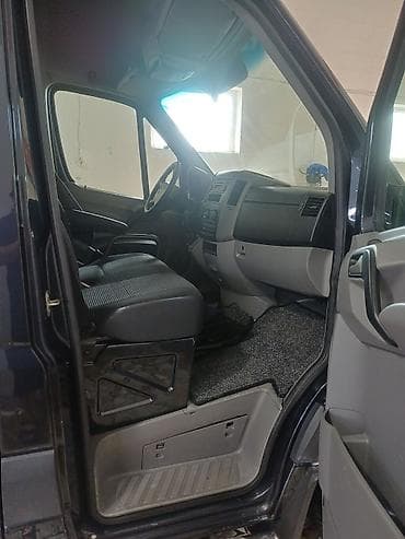 Унаа: Жеңил жүк ташуучу унаа, Mercedes-Benz, Стандарт, 3 т, Колдонулган — 10