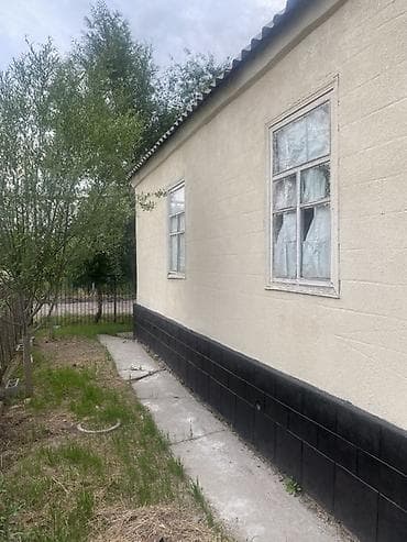 гаражи: Продаю дом! Год постройки 1989 кирпичный,на высокиз фундаментах,пол — 3