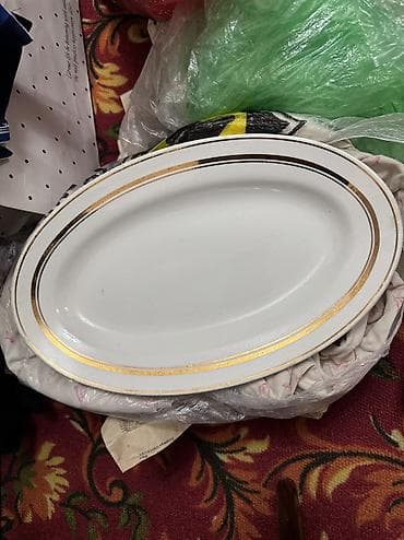 Продается блюда 
Салатники советские 
В отличном качестве и состоянии — 7