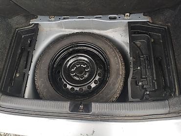 byd e2: Toyota Corolla: 2004 г., 1.6 л, Автомат, Бензин, Хэтчбэк — 10