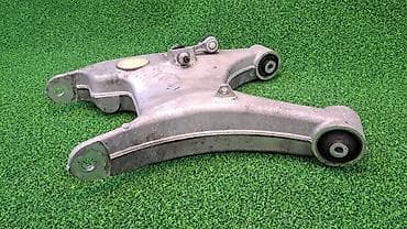 bmv e32: Рычаг задний правый Е39 1 091 486 Год 2002 В отличном состоянии — 2