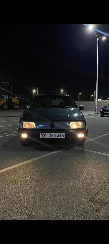 спинка: Volkswagen Passat Variant: 1988 г., Универсал — 2