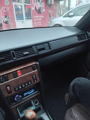 merc 210: Mercedes-Benz E-Class: 1994 г., 2 л, Механика, Бензин, Седан — 5