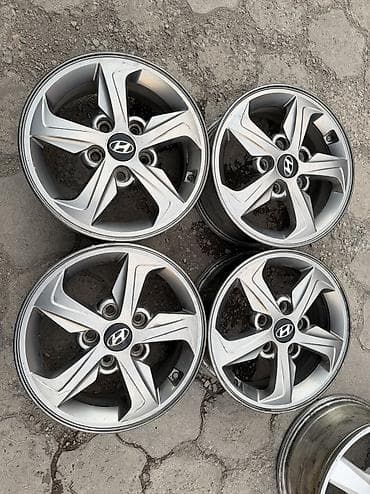 5x114: Литые Диски R 15 Hyundai, Комплект, отверстий - 5, Б/у — 1