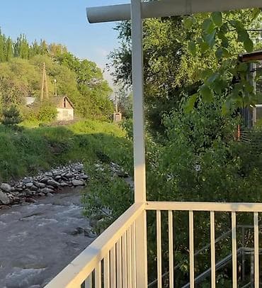 село комсомольский: Продается уютная дача в селе Арашан. Участок 5 соток, с выходом прямо — 6