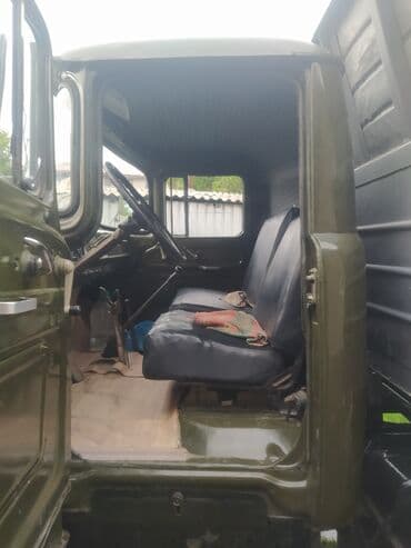 Коммерциялык транспорт: Жүк ташуучу унаа, ZIL, Колдонулган — 8