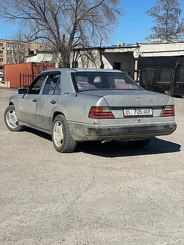 daf 95xf: Mercedes-Benz W124: 1990 г., Автомат, Седан — 2