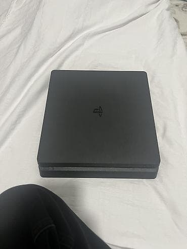игры для playstation 3: PlayStation 4 Slim (черная) Комплектация: - Консоль PS4 Slim - 2 — 2