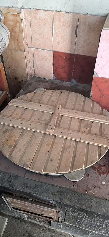 казаны бу: Продаю 4 казана: Большой 100 литров, чугунный, СССР. Средний и 2 — 3