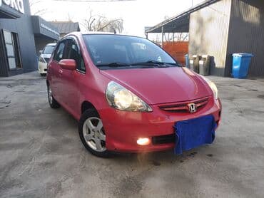срочно продаю нужны деньги очень срочно: Honda Jazz: 2008 г., 1.3 л, Механика, Бензиновая, Хэтчбэк — 1