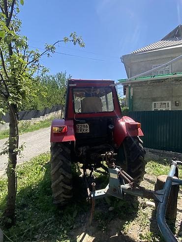 mini cuper: Трактор колесный, кабина с остеклением Описание: - Компактный — 4