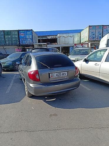 Kia Rio: 2004 г., 1.3 л, Механика, Бензин, Хэтчбэк