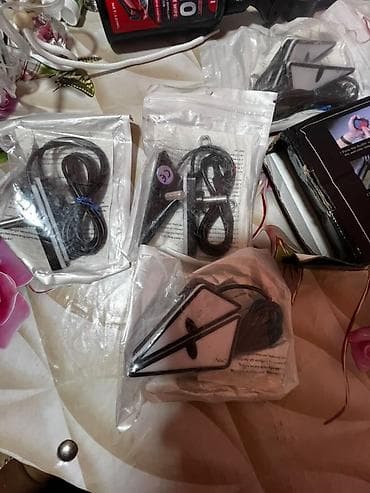 usb: Набор разнородных гаджетов и аксессуаров Состав по фото: - — 9