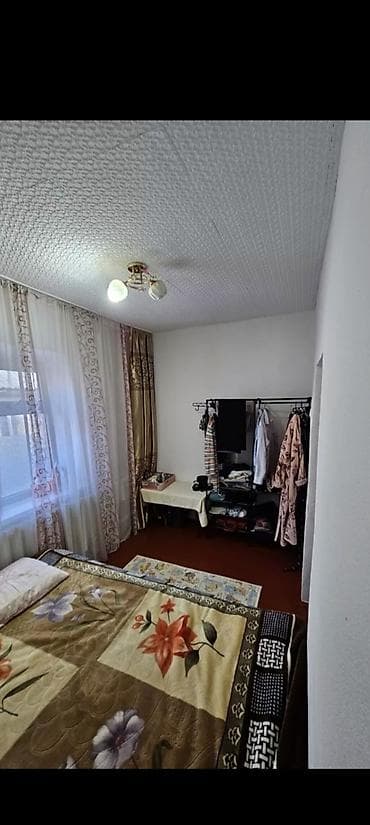 Үйлөр: 60 м², 3 бөлмө, Унаа токтотуучу жай, Забор, тосулган — 4