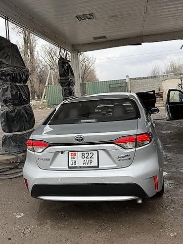 lexus ct: Toyota Corolla: 2020 г., 1.8 л, Вариатор, Гибрид, Седан — 4