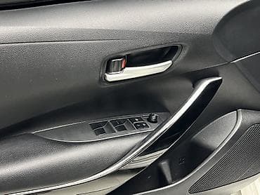 шевролет ковалт: Toyota Corolla: 2019 г., 1.8 л, Вариатор, Гибрид, Седан — 6