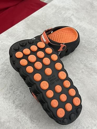 ботинки 45: Мужские сабо/кроксы EVA - Цвет: черный с оранжевыми акцентами - — 2